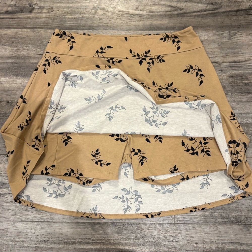 LuLaRoe Eileen Skort - 2XL - Picture 2 of 5